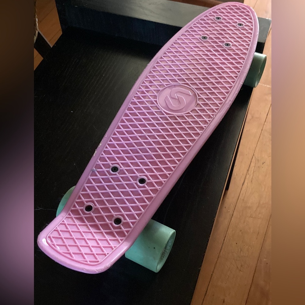 Skatro Pink and Green 22”x6” Mini Cruiser Skateboard